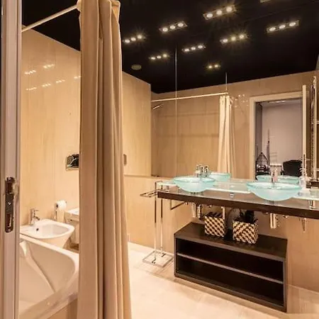 Chiado Deluxe Modern Feel 3 Bedroom Lisbona