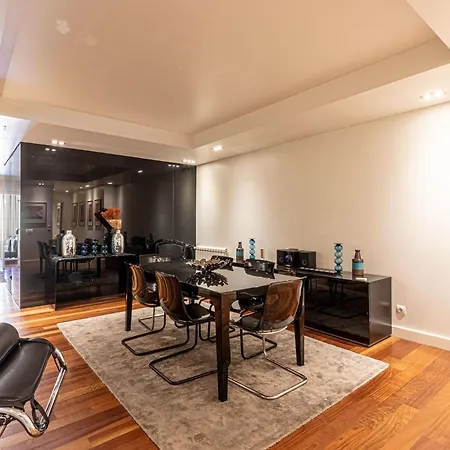 Chiado Deluxe Modern Feel 3 Bedroom Appartamento Lisbona