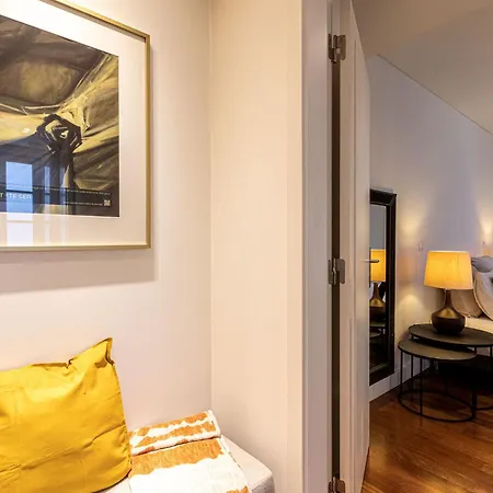 Chiado Deluxe Modern Feel 3 Bedroom Appartamento