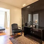 Chiado Deluxe Modern Feel 3 Bedroom 아파트 리스본