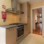 Chiado Deluxe Modern Feel 3 Bedroom アパート *
