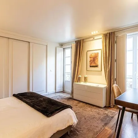 Lejlighed Chiado Deluxe Modern Feel 3 Bedroom *